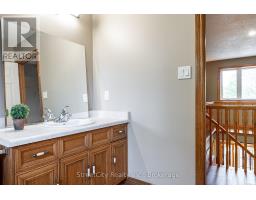 27 KAY STREET - 37