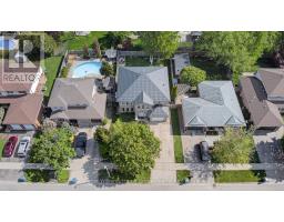 42 FRESHMEADOW WAY - 36