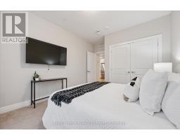 505 - 1880 GORDON STREET - 35