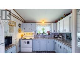 45 REDFORD DRIVE - 3