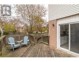 11 SAGEWOOD PLACE - 30