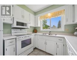17 GLENDA COURT - 7
