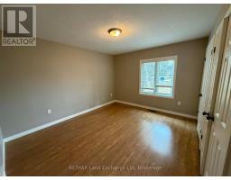 32 VICTORIA STREET W - 10