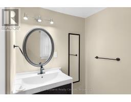 551 LOUISA STREET - 15