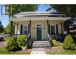 551 LOUISA STREET - 7