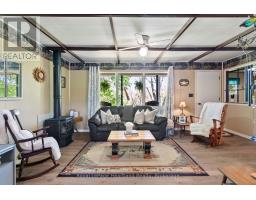 48 POECHMAN LANE - 12