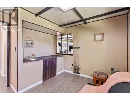 48 POECHMAN LANE - 17