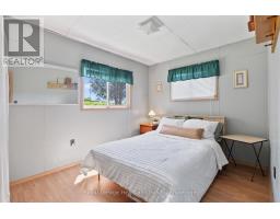 48 POECHMAN LANE - 19