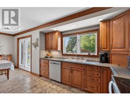 308 ELDON STREET - 12