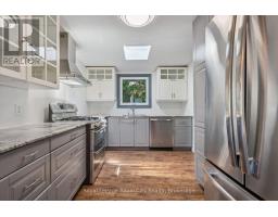 9 BUSH LANE - 13
