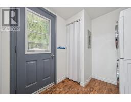 9 BUSH LANE - 17