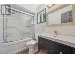 9 BUSH LANE - 20