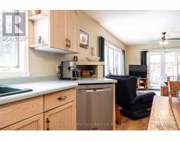 25 WHITE STREET - 15