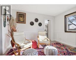 4 BREWSTER PLACE - 10