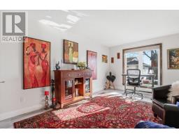 4 BREWSTER PLACE - 18