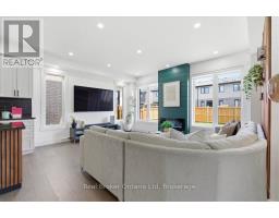 92 MOON CRESCENT - 15
