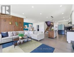 92 MOON CRESCENT - 17