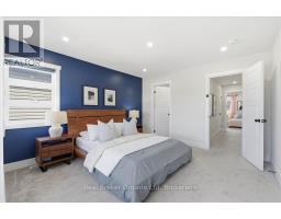 92 MOON CRESCENT - 23