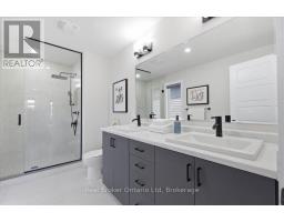 92 MOON CRESCENT - 24
