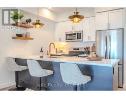 71 - 824 WOOLWICH STREET - 4