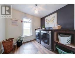 14 LOVEYS STREET W - 36