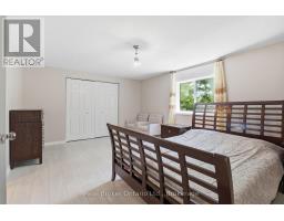 19 - 10 FALLOWFIELD DRIVE - 16