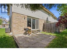 19 - 10 FALLOWFIELD DRIVE - 26