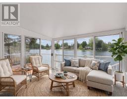 10 HEMLOCK CRESCENT - 12