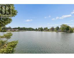 10 HEMLOCK CRESCENT - 5