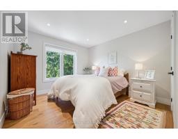 839 WATSON STREET S - 22