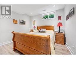 839 WATSON STREET S - 30