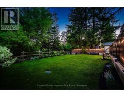 839 WATSON STREET S - 35