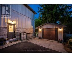 839 WATSON STREET S - 49
