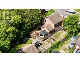 324 WATERLOO AVENUE - 36