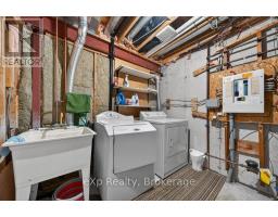 44 - 35 ROEHAMPTON CRESCENT - 34