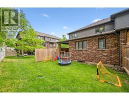 12 - UNIT 12 GOSLING GARDENS - 29