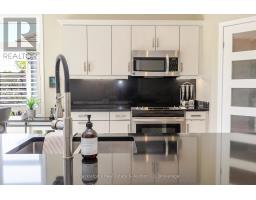 19 - 19 MACPHERSON AVENUE - 10
