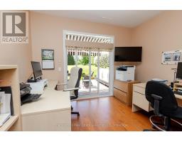 19 - 19 MACPHERSON AVENUE - 23