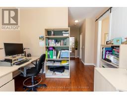 19 - 19 MACPHERSON AVENUE - 24
