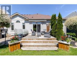 19 - 19 MACPHERSON AVENUE - 30