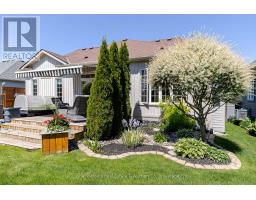 19 - 19 MACPHERSON AVENUE - 31