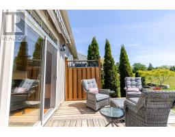 19 - 19 MACPHERSON AVENUE - 32