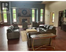 19 - 19 MACPHERSON AVENUE - 48