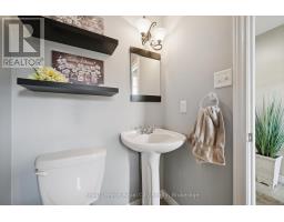 462 LAUSANNE CRESCENT - 18