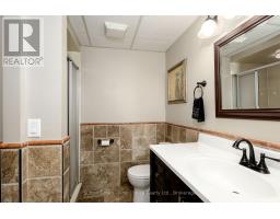 276 MECHANIC STREET W - 31