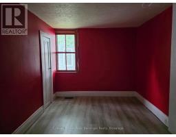 21 PETER STREET S - 11