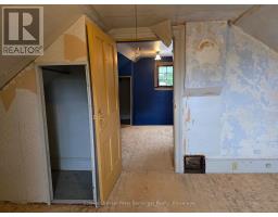 21 PETER STREET S - 17