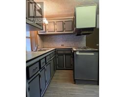 21 PETER STREET S - 6