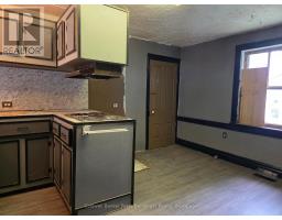 21 PETER STREET S - 8