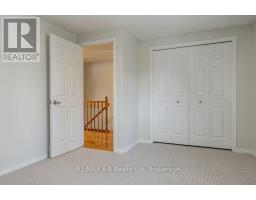 86 FREELAND DRIVE - 32